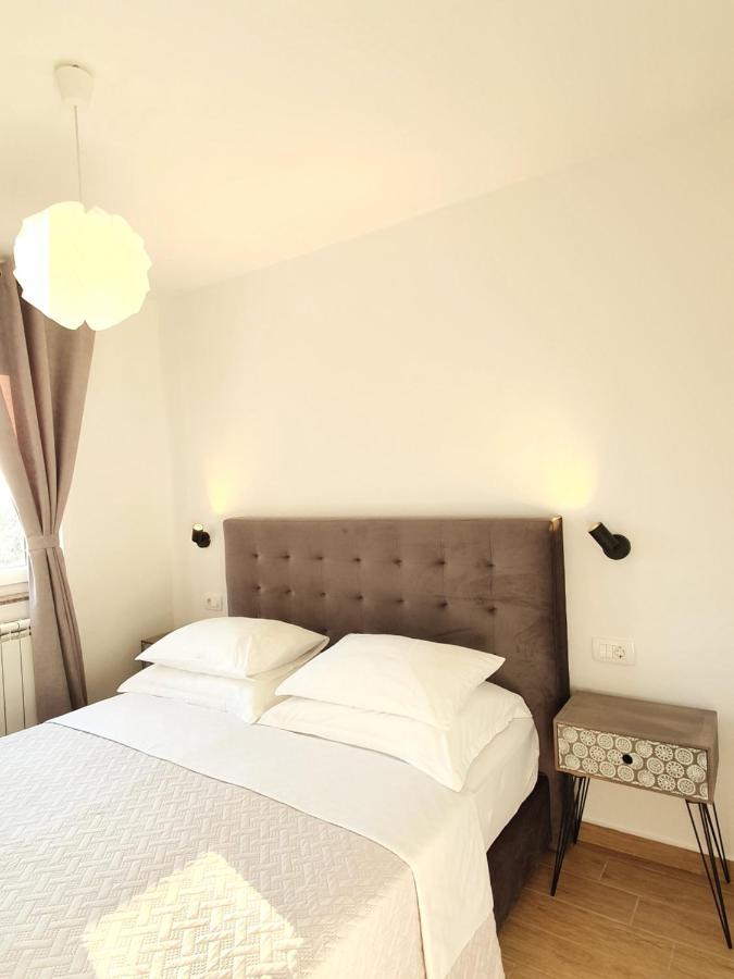 Apartments Karla 比比涅 外观 照片